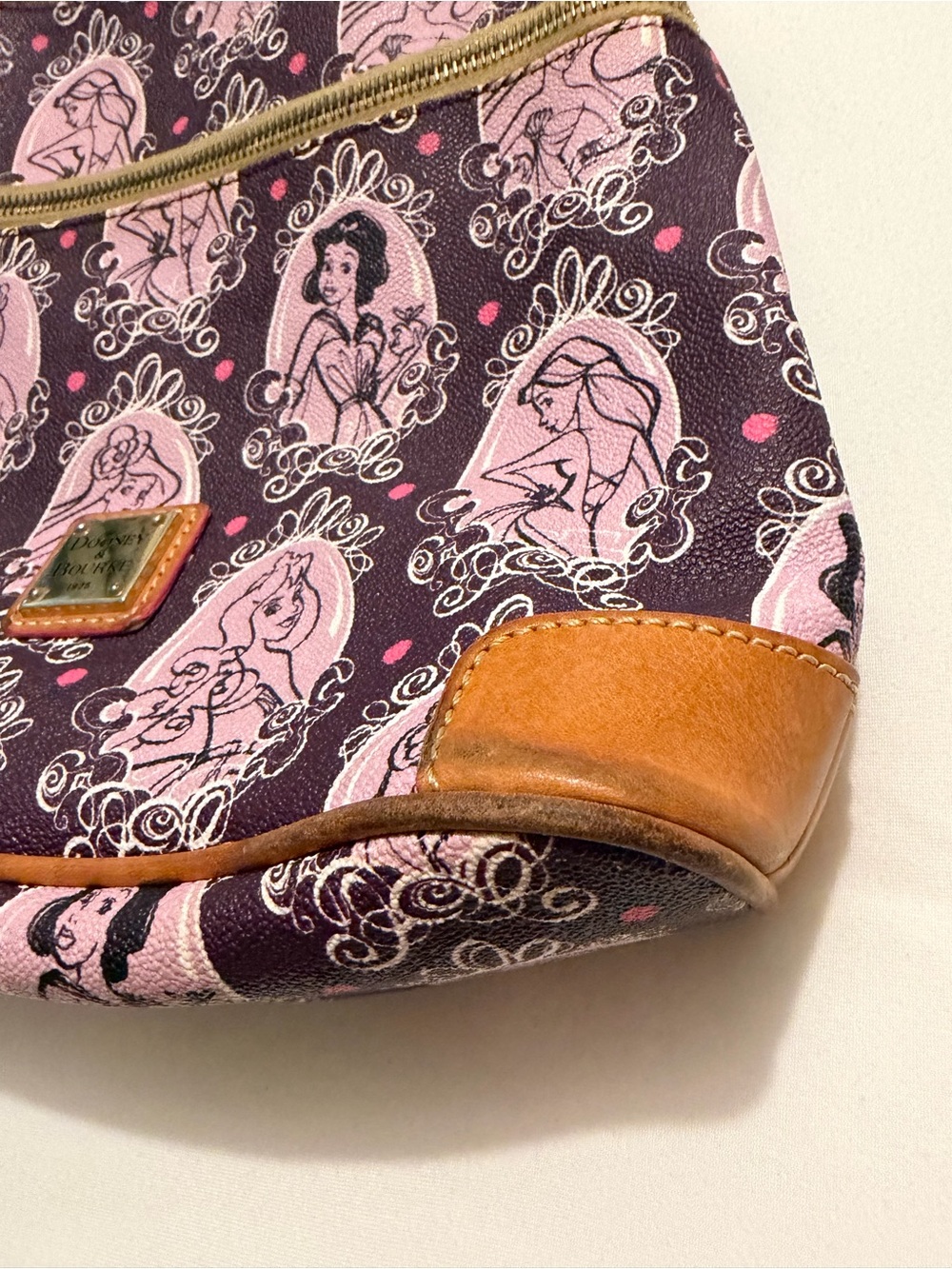 Disney Dooney & Bourke Princess Half Marathon 2015 Crossbody Bag - Picture 8 of 8